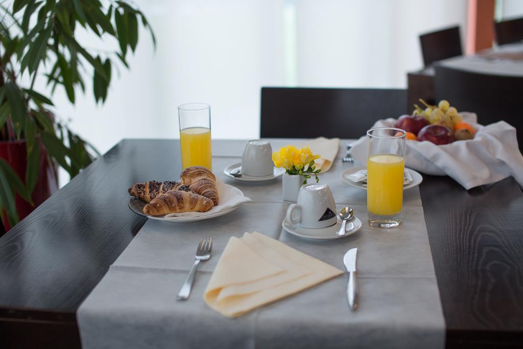 Euro Hotel Cascina Εξωτερικό φωτογραφία
