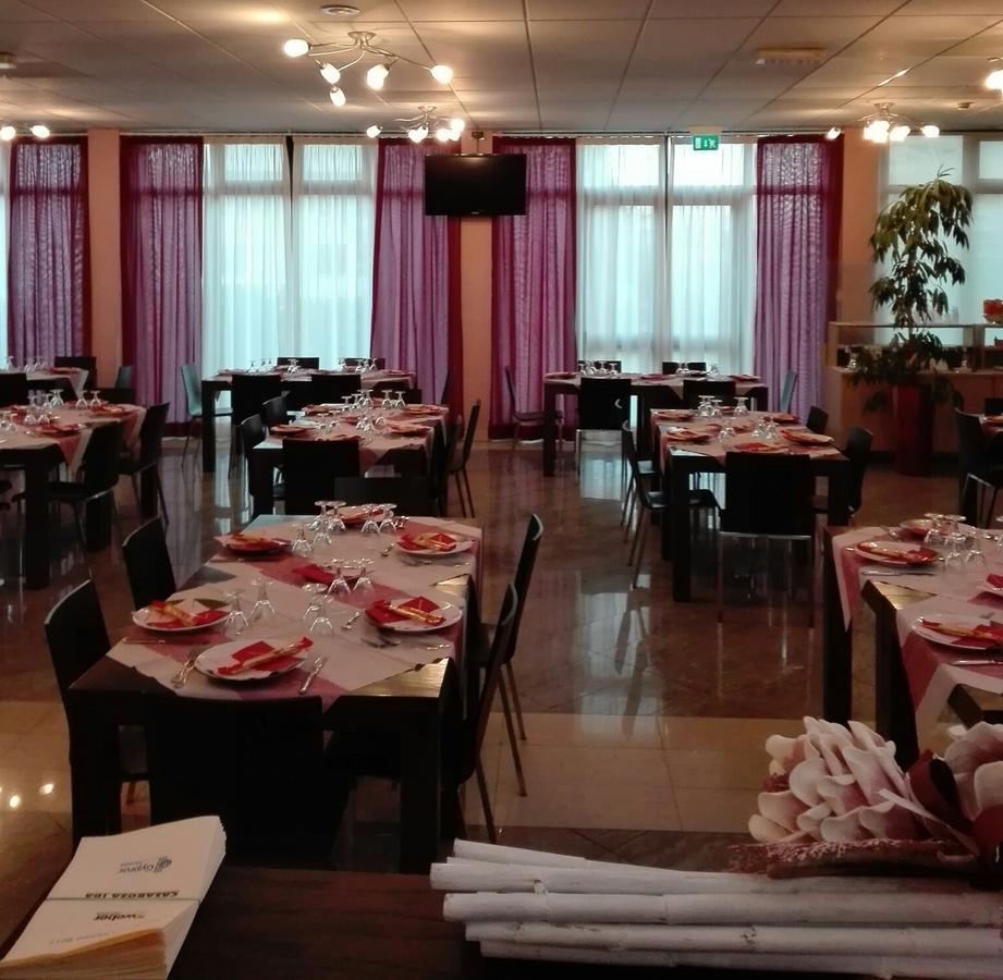 Euro Hotel Cascina Εξωτερικό φωτογραφία
