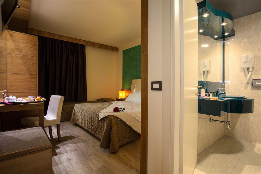 Euro Hotel Cascina Εξωτερικό φωτογραφία