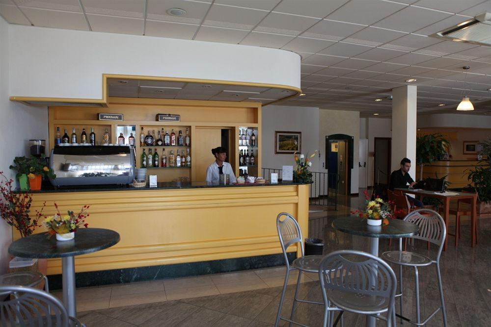 Euro Hotel Cascina Εξωτερικό φωτογραφία